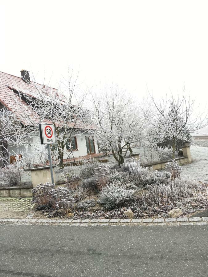 Ferienwohnung Eibenweg Gebsattel Buitenkant foto